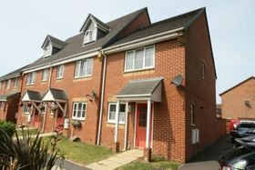 2 bedroom Terraced t...